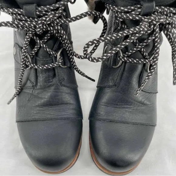 Sorel Black Joan of Arctic Wedge Real Shearling Trim Leather Mid Style Boots sz8 - Picture 6 of 6